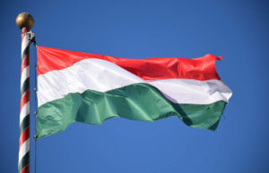 Ungarn – Budapest, Balaton und Puszta Flagge Ungarn