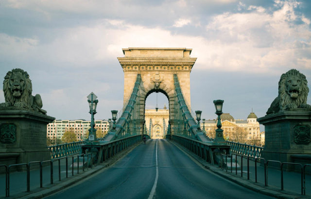 Die Kettenbrücke in Budapest – Széchenyi lánchíd Kettenbrücke Budapest